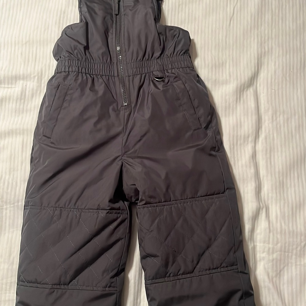 Pink Platinum snow pants bib for girls . Size 4 T. Color grey . Excellent cond.